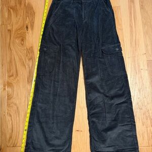 Women’s American Eagle Wide Leg Corduroy pants. Size 4